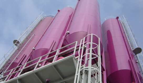 SATECMA celebra 50 años de innovación con soluciones tecnológicas al servicio de la construcción, la agricultura y la industria