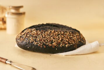 Leon The Baker explica las 7 razones por las que el pan de carbón debería incluirse en la dieta