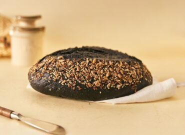 Leon The Baker explica las 7 razones por las que el pan de carbón debería incluirse en la dieta