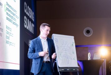 <div>Martín Arosa Otero, autor del bestseller de Amazon «La Fiebre del Oro Azul», enseña a ejecutivos y coaches a convertir sus publicaciones de LinkedIn en clientes de alto ticket</div>