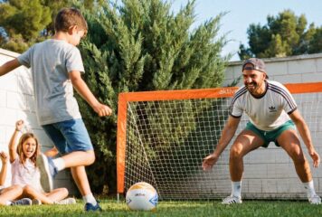 El fútbol se juega dentro y fuera del campo: aktive refuerza su apuesta por el deporte y el disfrute