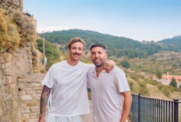 Jordi Alba y Guti organizan una concentración previa a ELCLÁSICO en Puertomingalvo a través de Airbnb