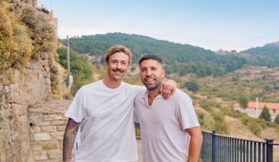 Jordi Alba y Guti organizan una concentración previa a ELCLÁSICO en Puertomingalvo a través de Airbnb